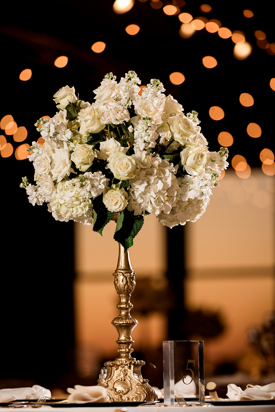neo on new years eve flowers from tina barrera by ashley fisher photography