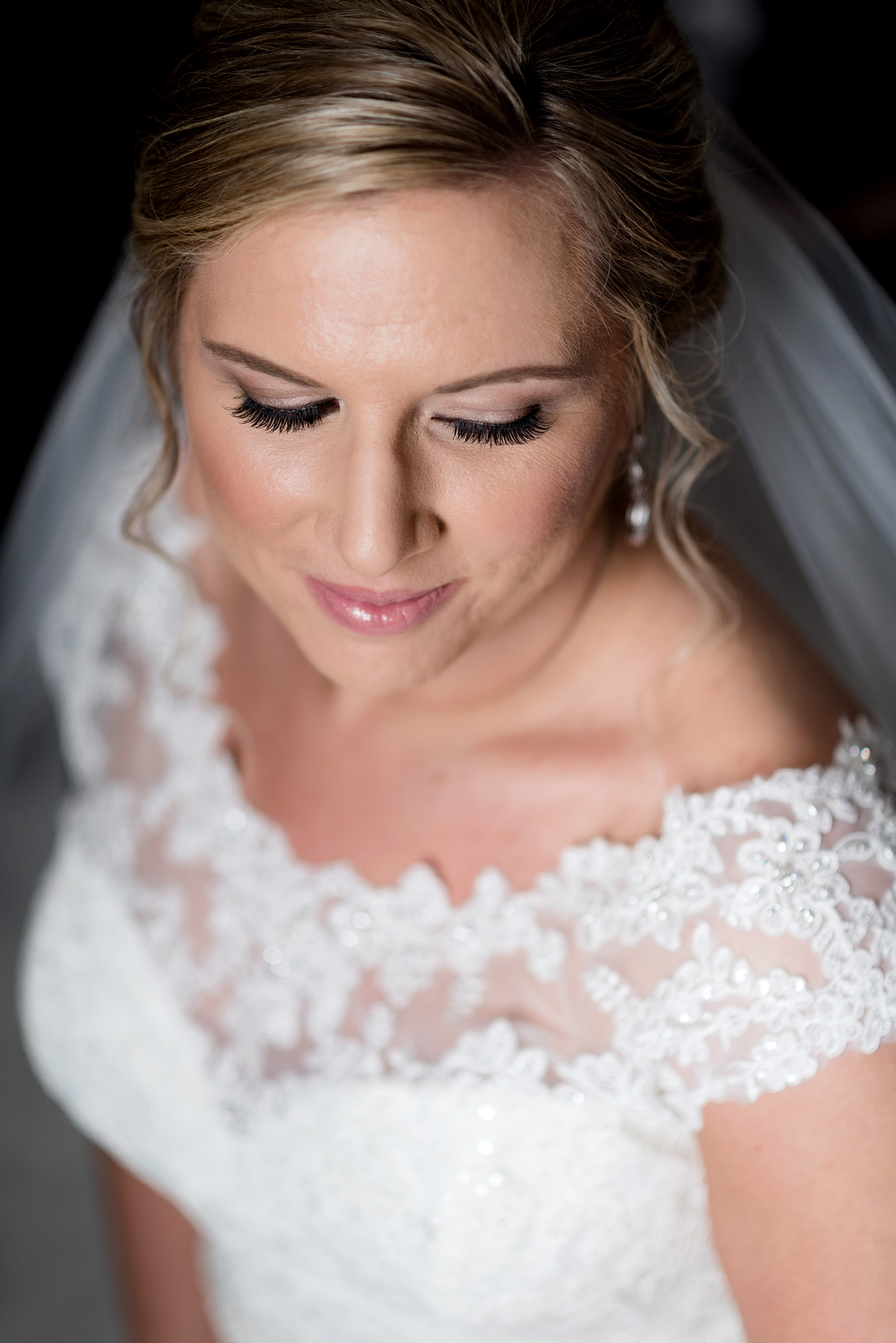 bridal portrait at marriott grand by ashley fisher photography