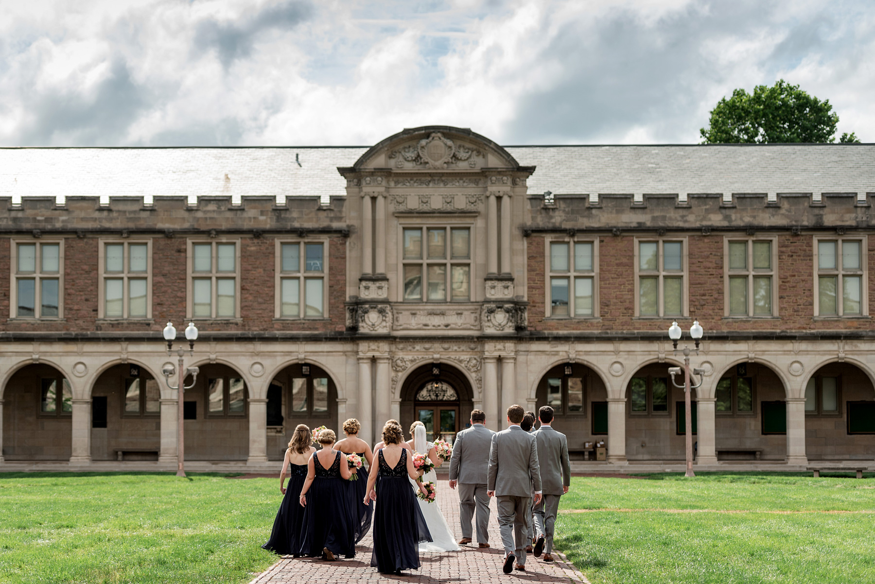 photo of wedding party at washington university by ashley fisher photography