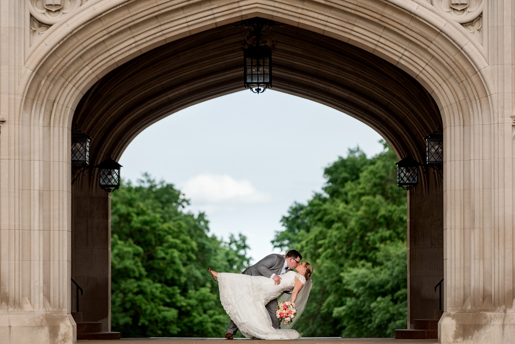 photo of bride and groom at washington university by ashley fisher photography