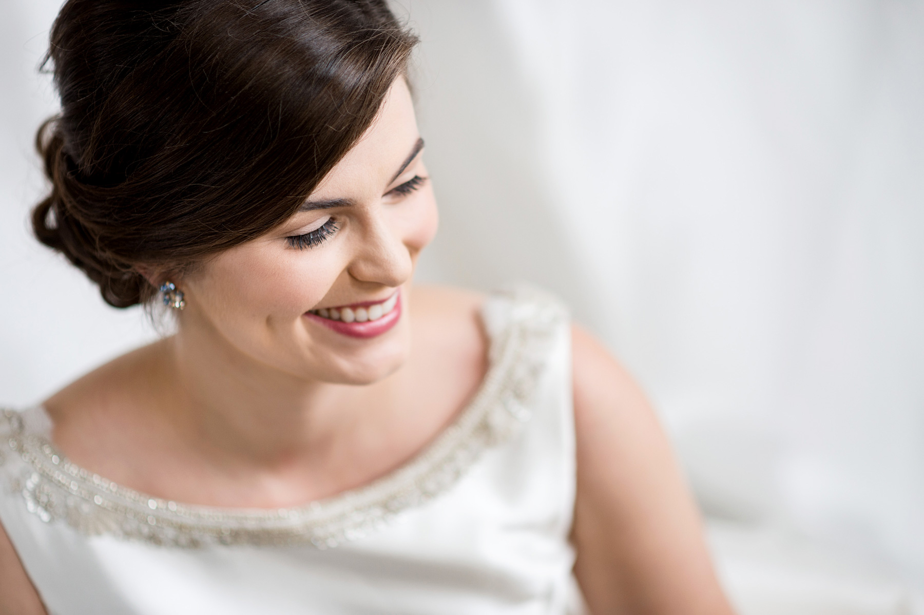 photo of bride getting ready at the chase park plaza by ashley fisher photography