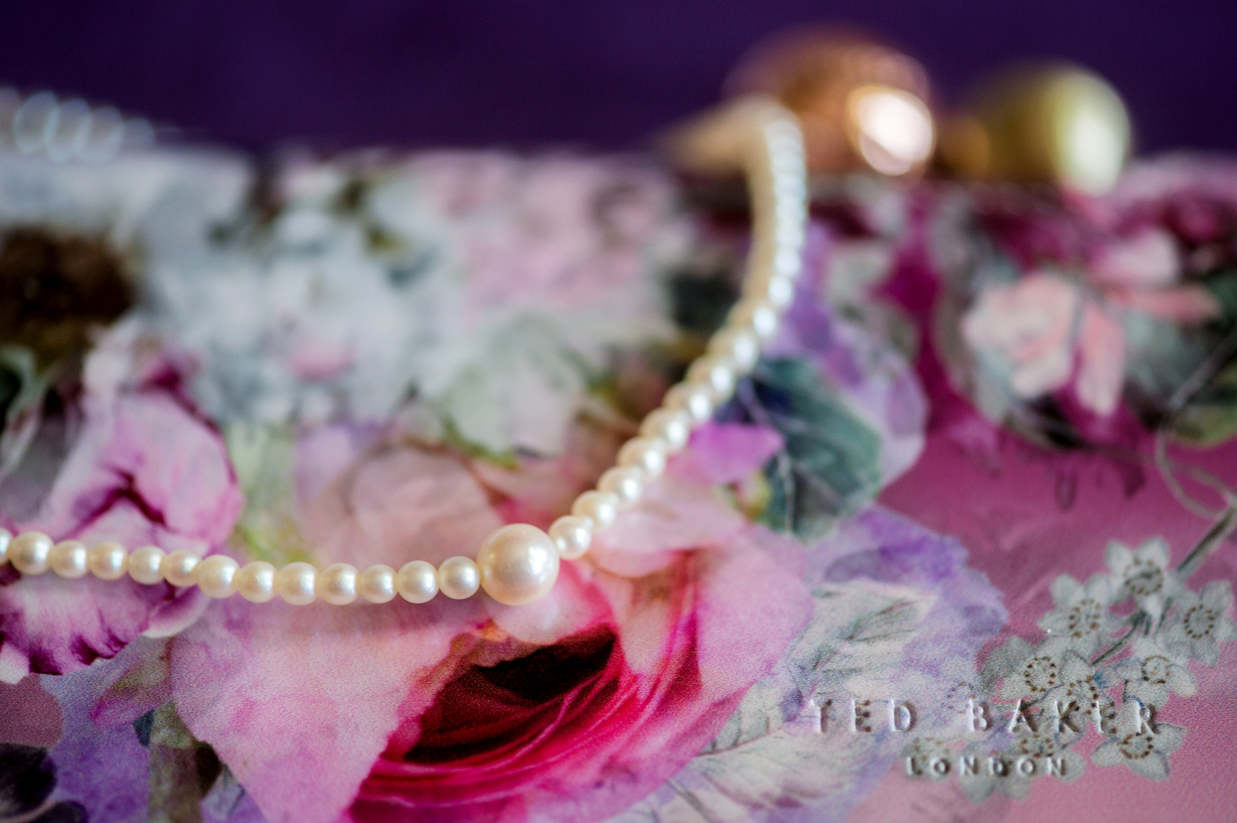 photo of bridal pearls by ashley fisher photography