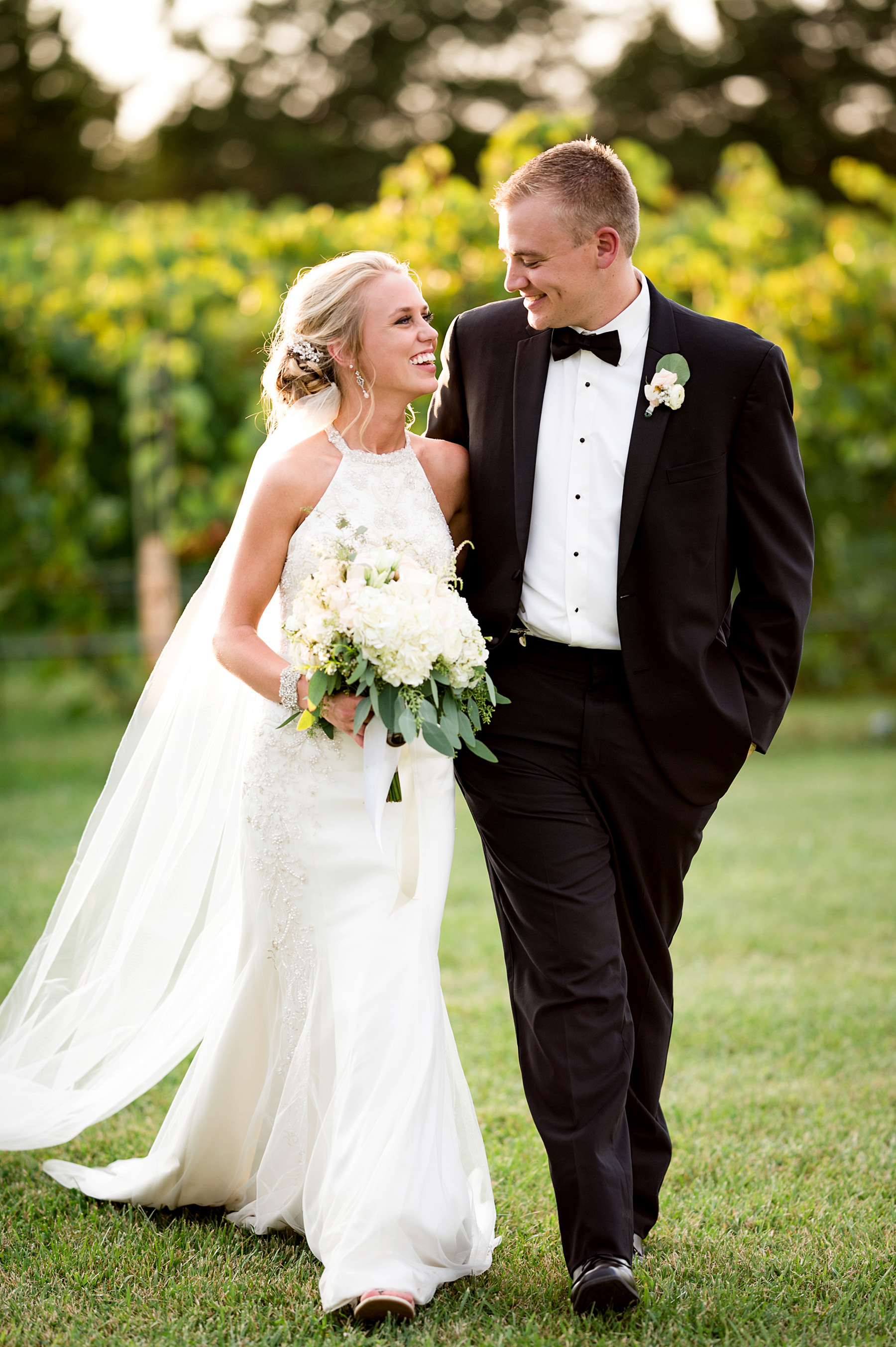 photo of bride and groom at white mule winery by ashley fisher photography