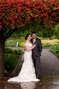 photo of bride and groom at MOBOT by ashley fisher photography